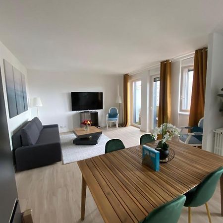 Grand Appartement Courbevoie Paris Exteriör bild