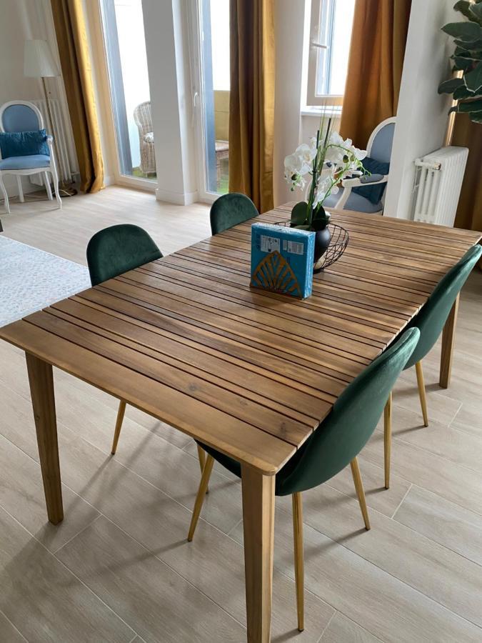 Grand Appartement Courbevoie Paris Exteriör bild