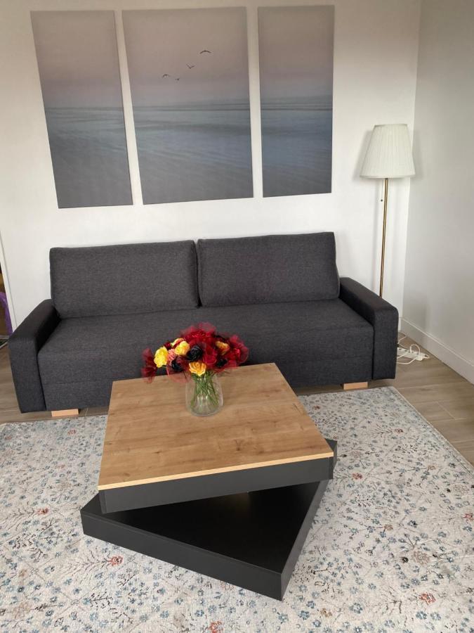 Grand Appartement Courbevoie Paris Exteriör bild
