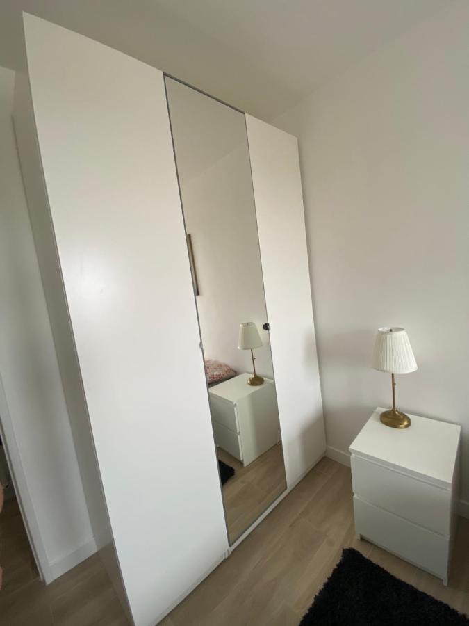 Grand Appartement Courbevoie Paris Exteriör bild